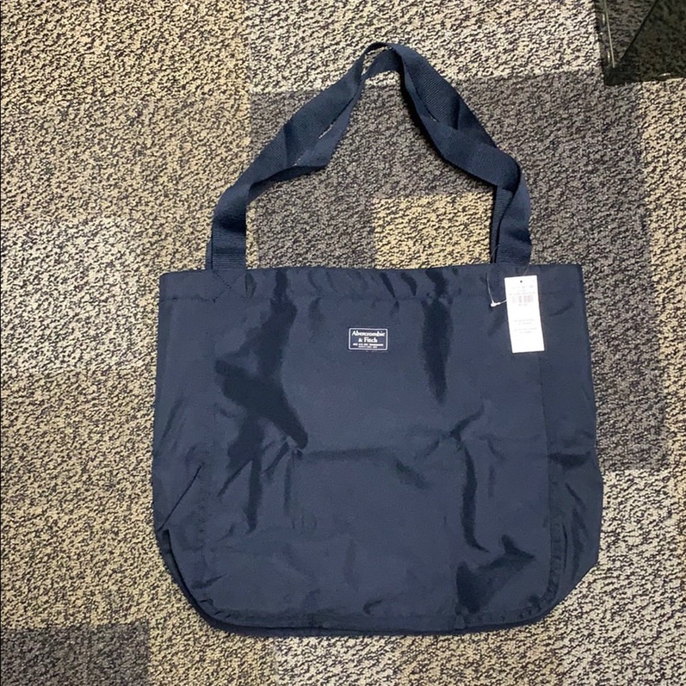 Nylon tote